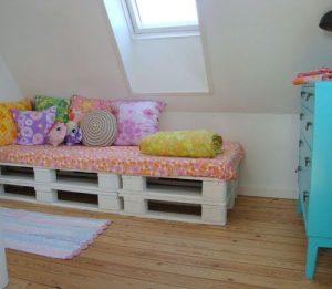 muebles con palets para niños