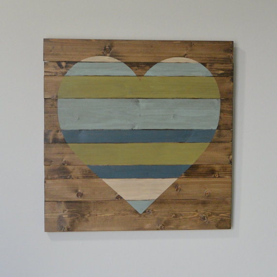 cuadro con palets de corazón