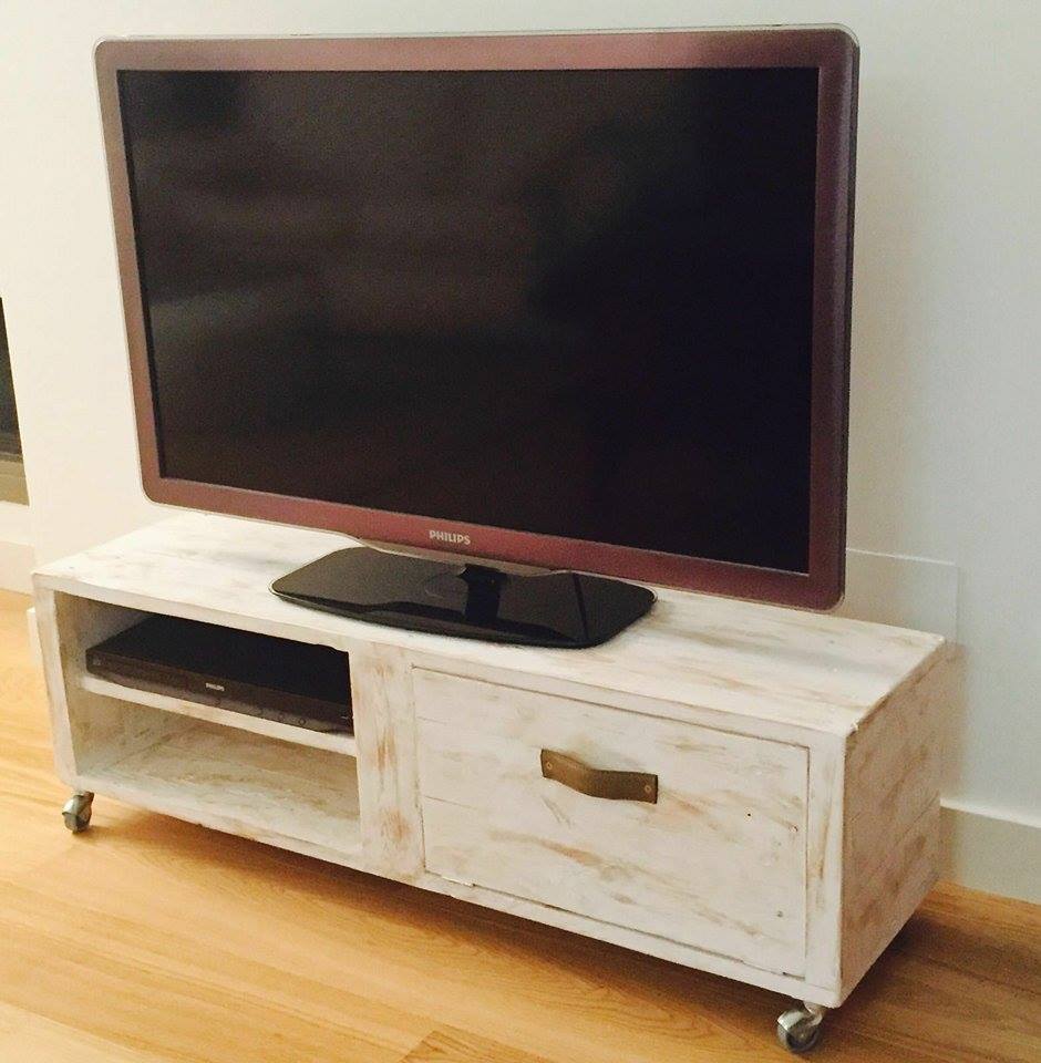 mueble de palet para la televisión