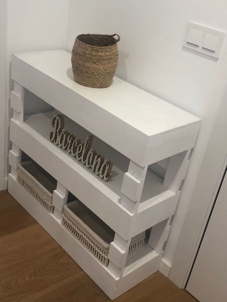 mueble recibidor estrecho
